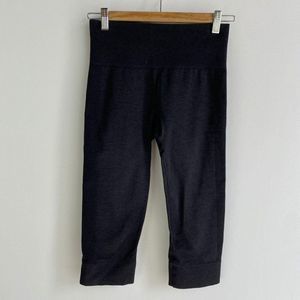LULULEMON Textured Crop Dark Gray Legging